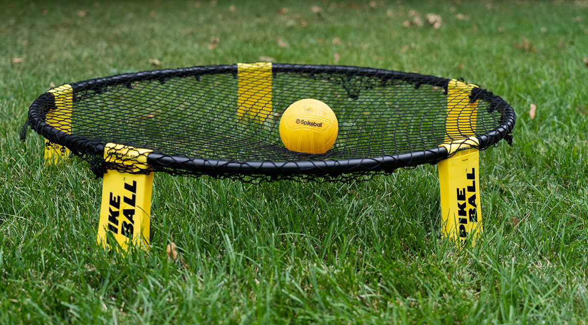 Spikeball roundnet game set with frame and balls